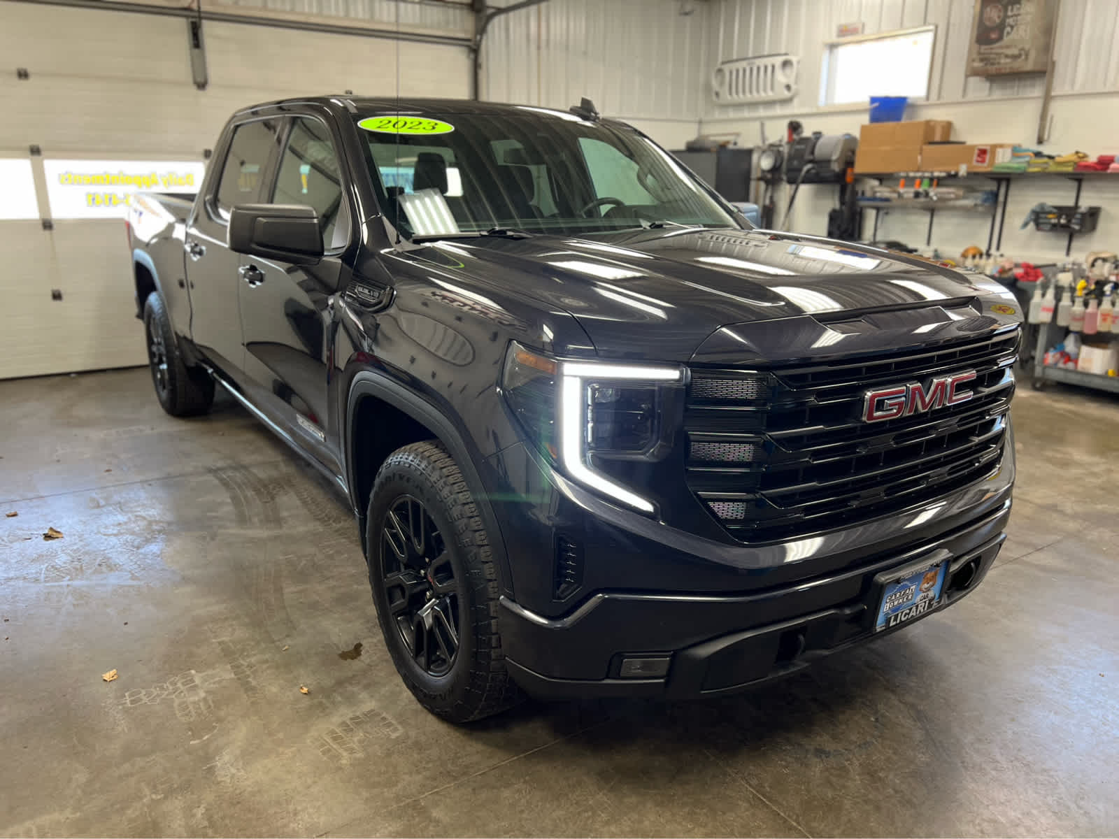 2023 GMC Sierra 1500 Elevation