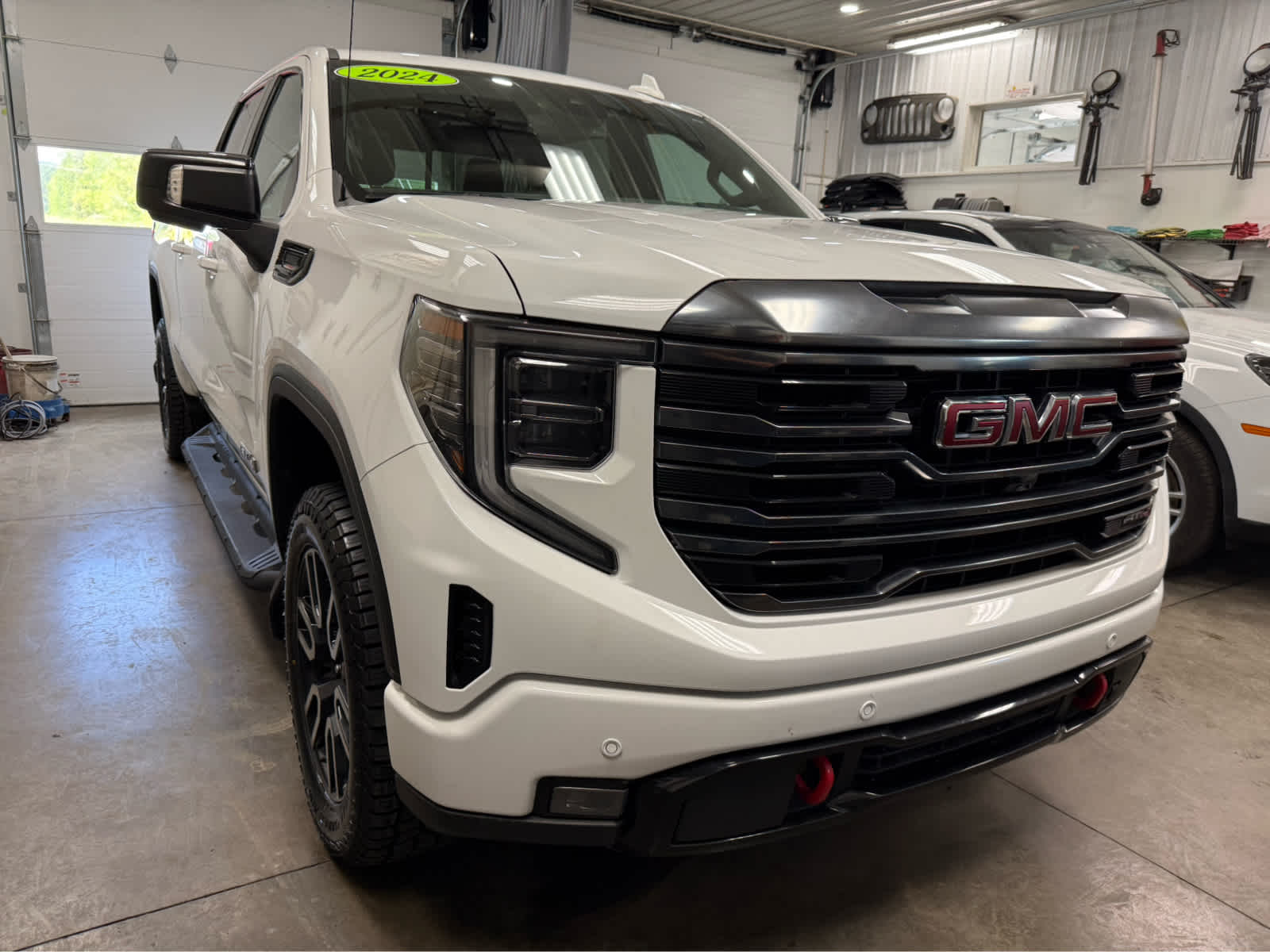 2024 GMC Sierra 1500 AT4