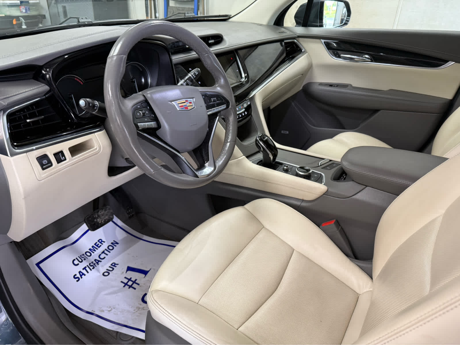 2021 Cadillac XT6 Premium Luxury