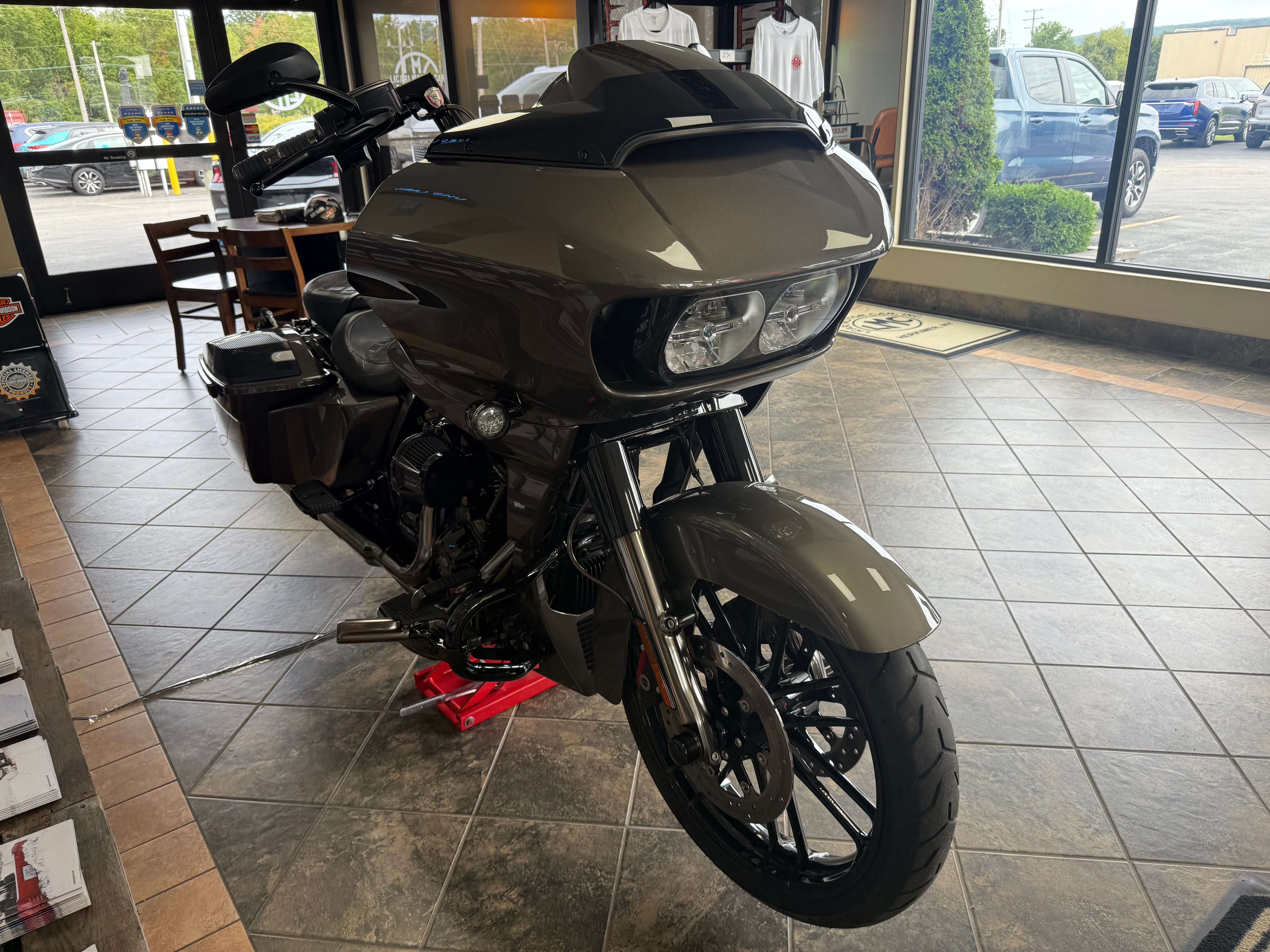 2021 Harley Davidson Road Glide Base