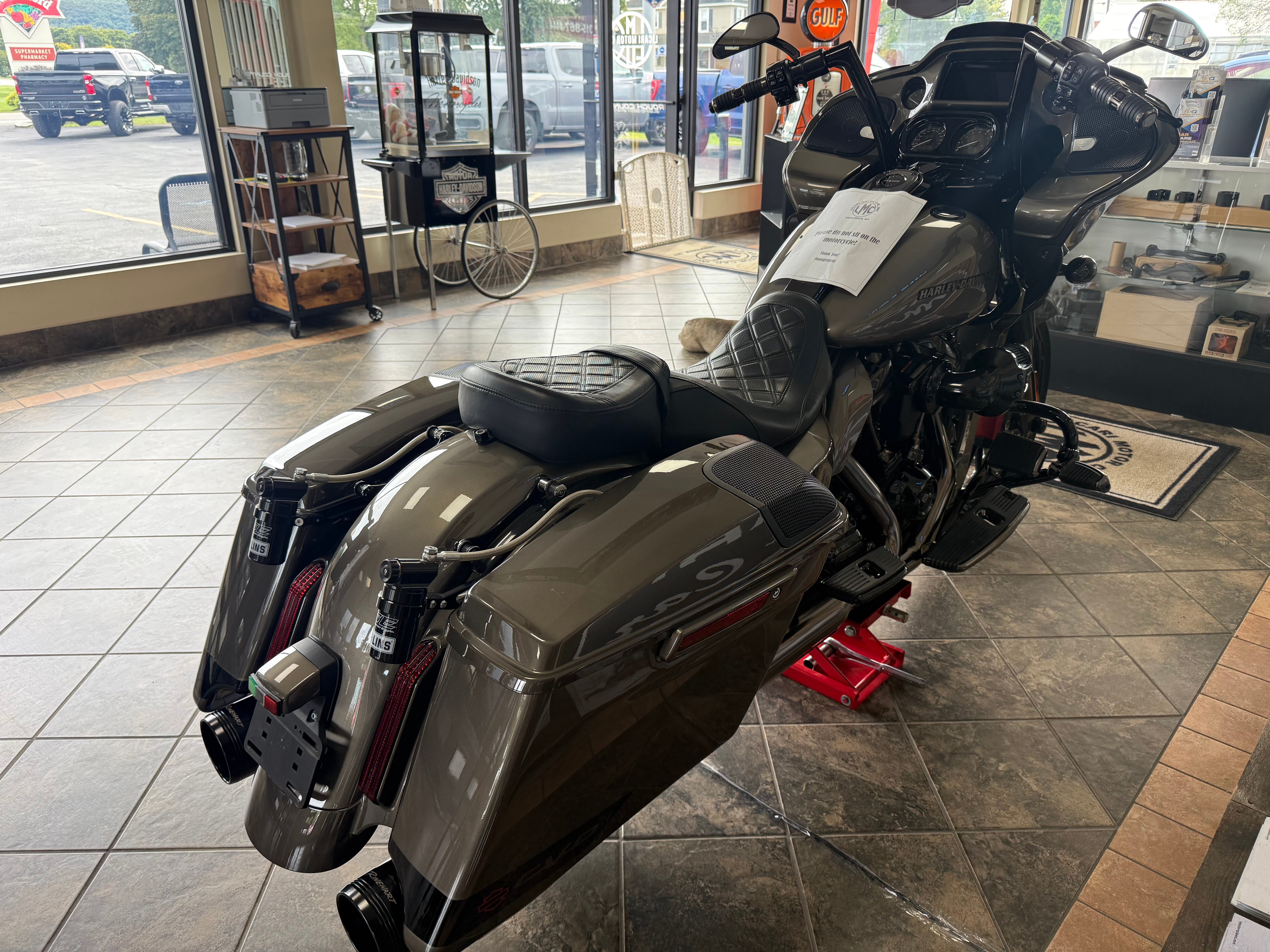 2021 Harley Davidson Road Glide Base