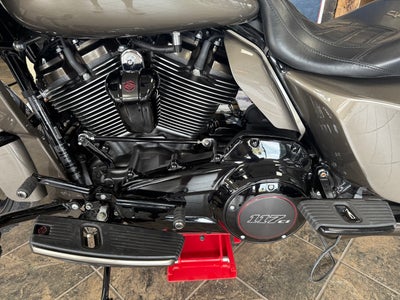 2021 Harley Davidson Road Glide Base