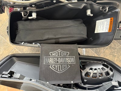 2021 Harley Davidson Road Glide Base