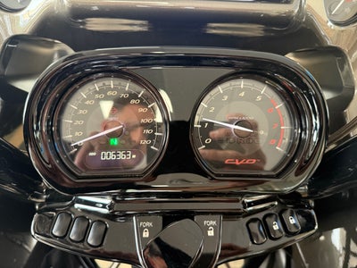 2021 Harley Davidson Road Glide Base