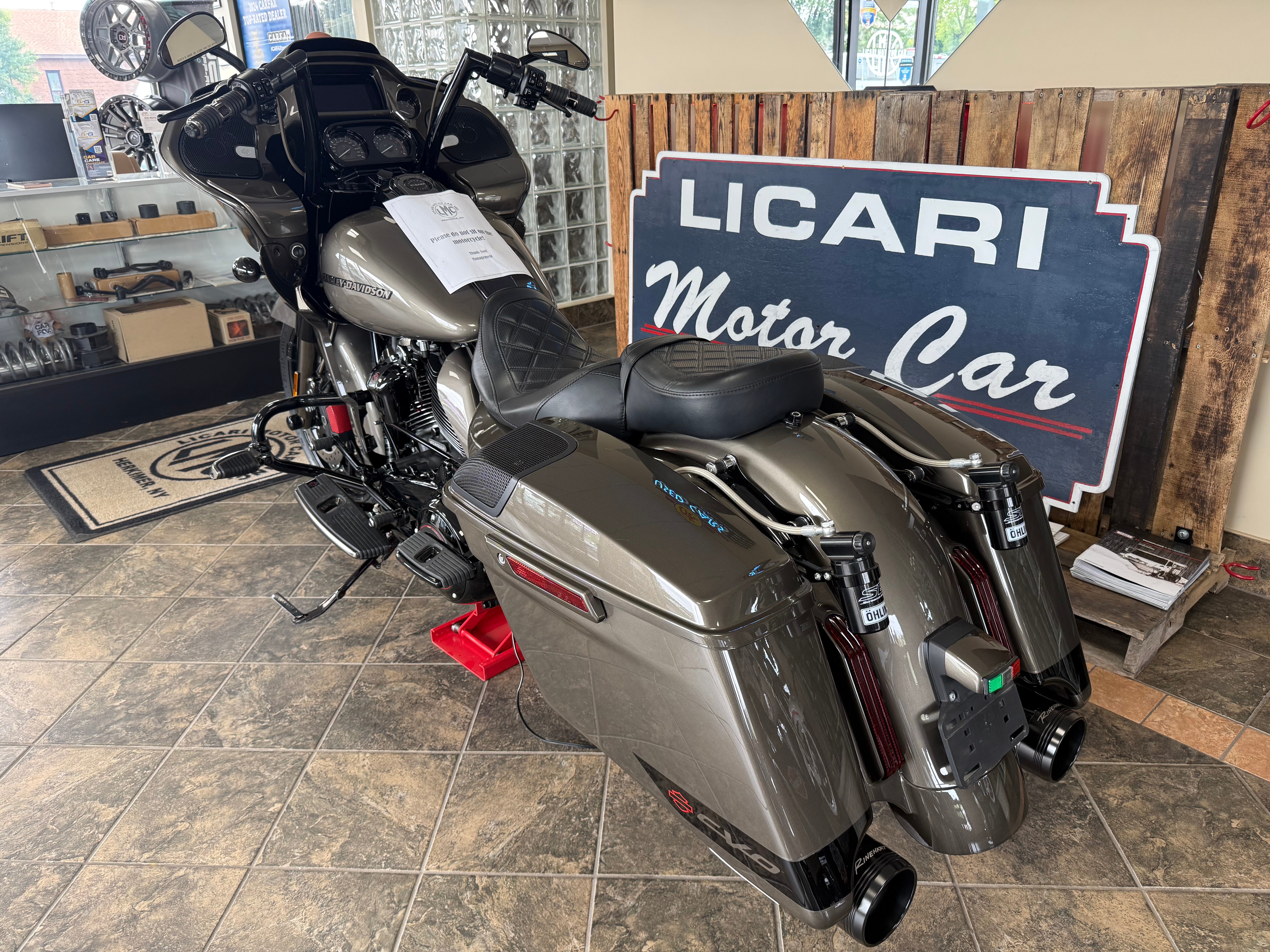 2021 Harley Davidson Road Glide Base