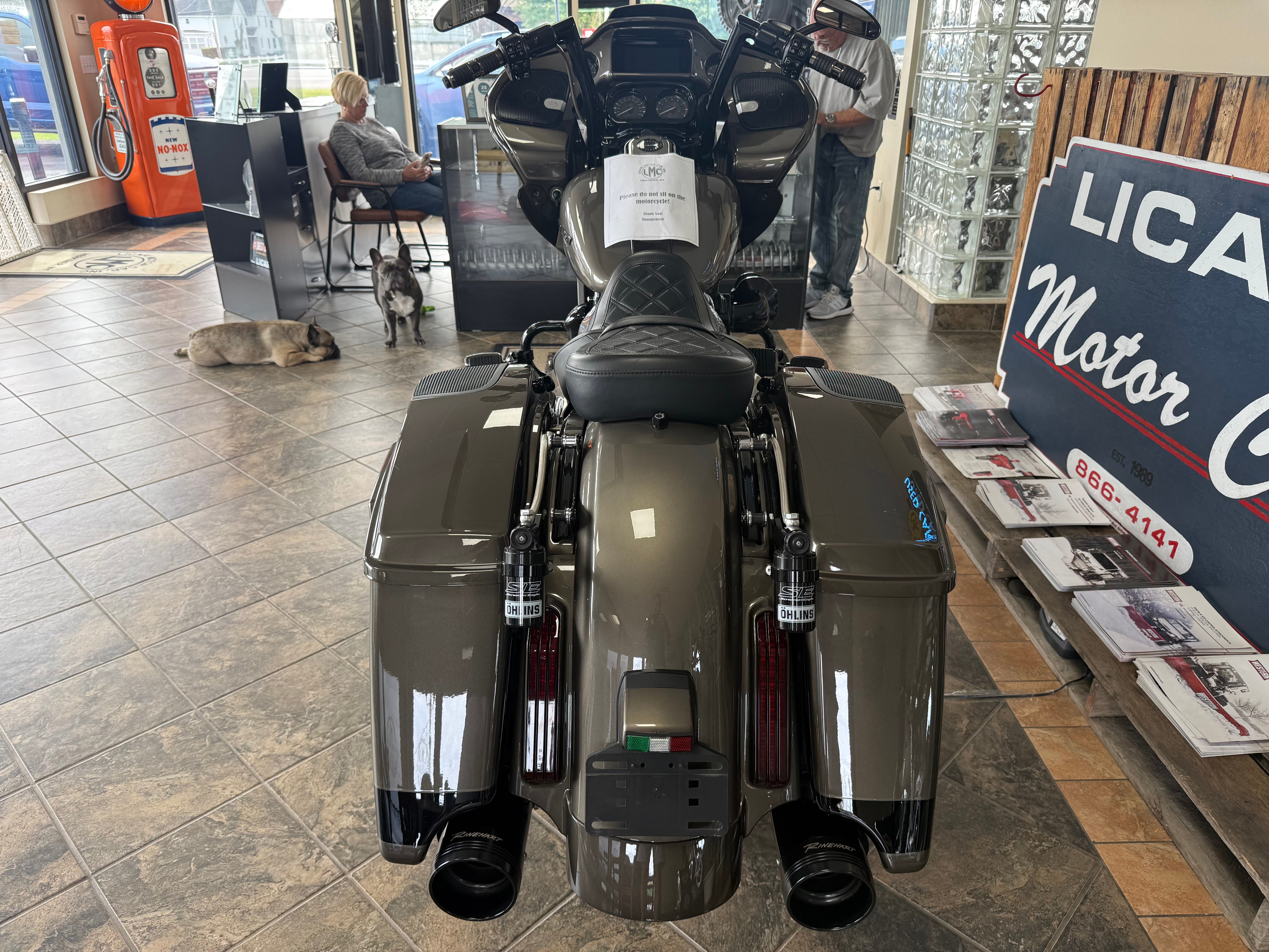 2021 Harley Davidson Road Glide Base