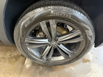 2021 Volkswagen Atlas Cross Sport 3.6L V6 SE w/Technology R-Line