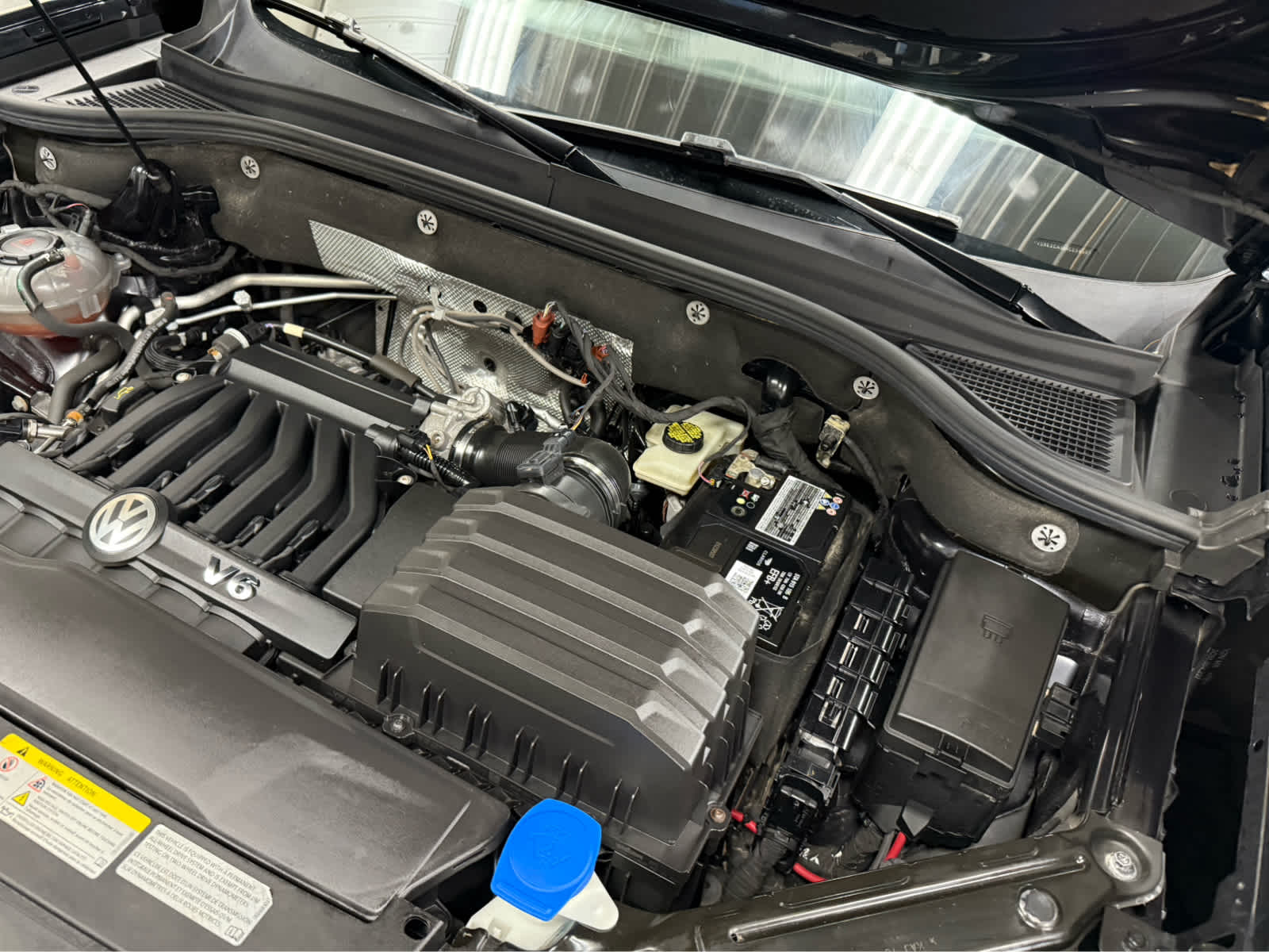 2021 Volkswagen Atlas Cross Sport 3.6L V6 SE w/Technology R-Line