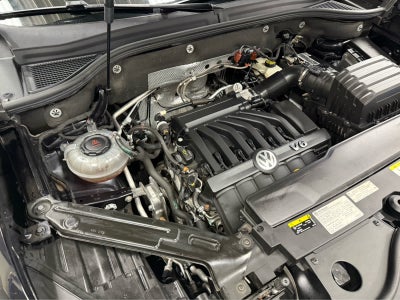 2021 Volkswagen Atlas Cross Sport 3.6L V6 SE w/Technology R-Line