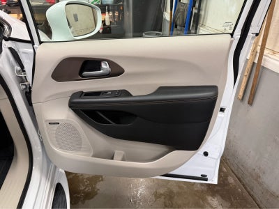2019 Chrysler Pacifica Touring L Plus