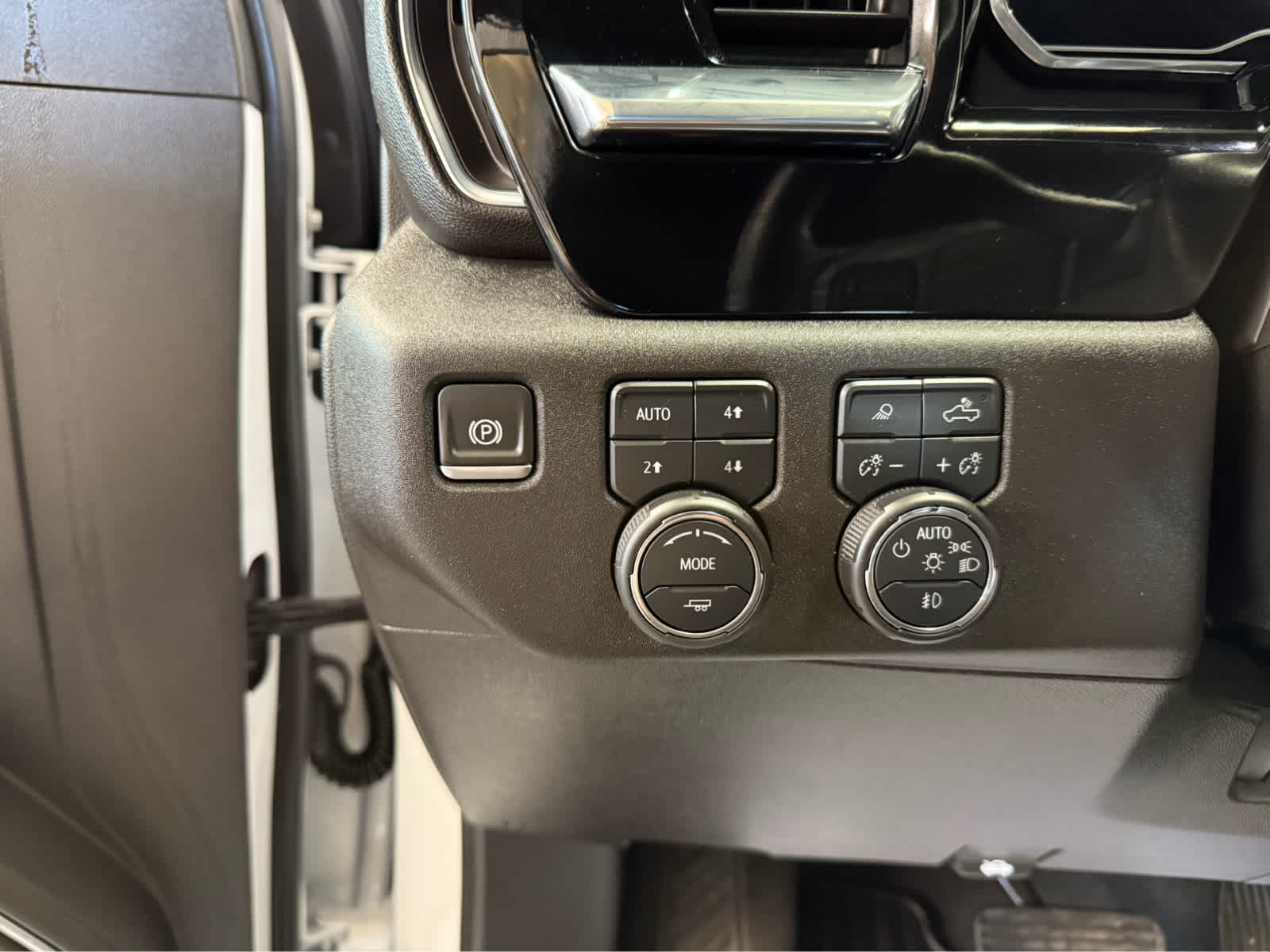 2025 Chevrolet Silverado 3500HD LTZ