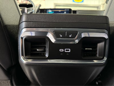 2025 Chevrolet Silverado 3500HD LTZ