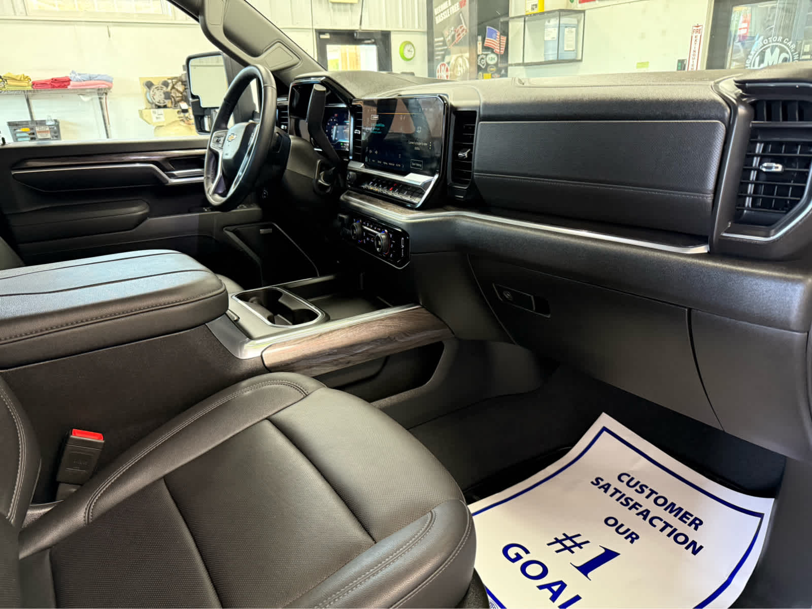 2025 Chevrolet Silverado 3500HD LTZ