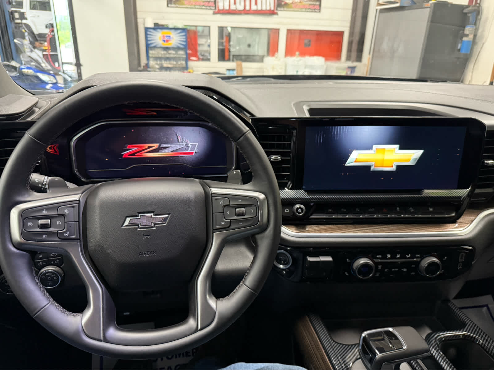 2024 Chevrolet Silverado 1500 RST