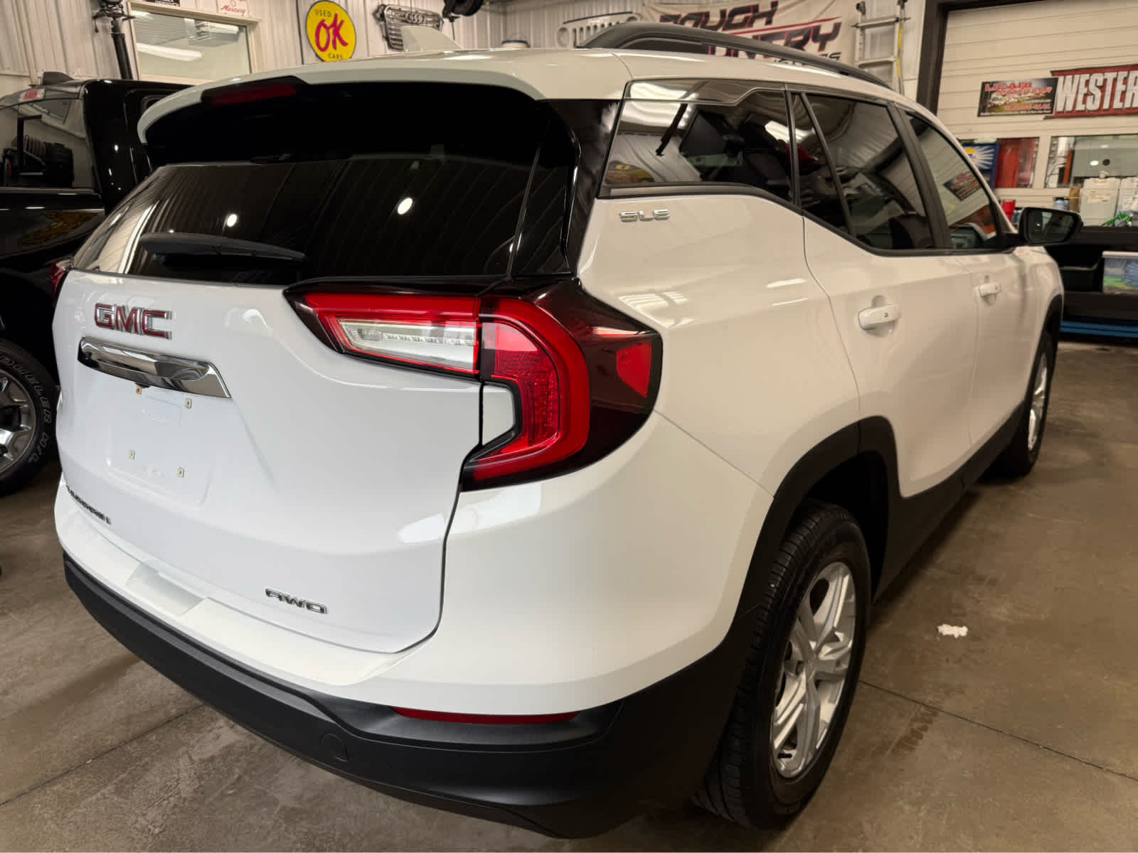 2022 GMC Terrain SLE