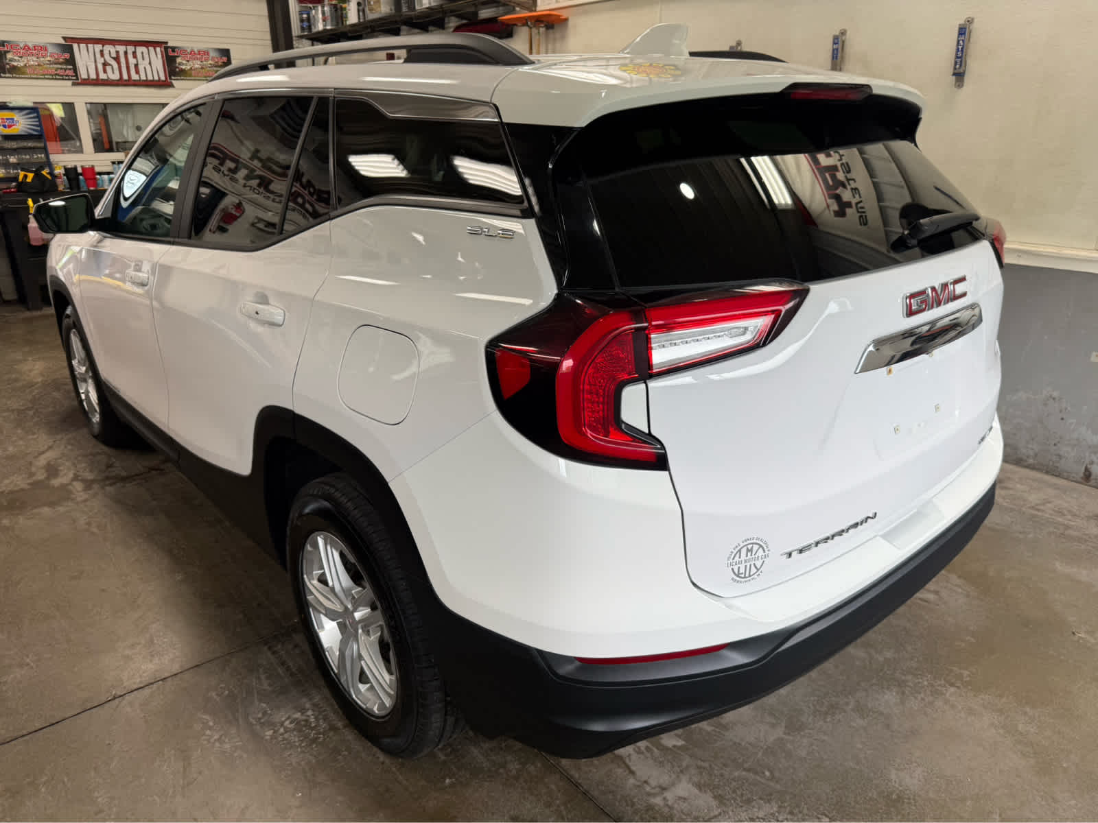 2022 GMC Terrain SLE