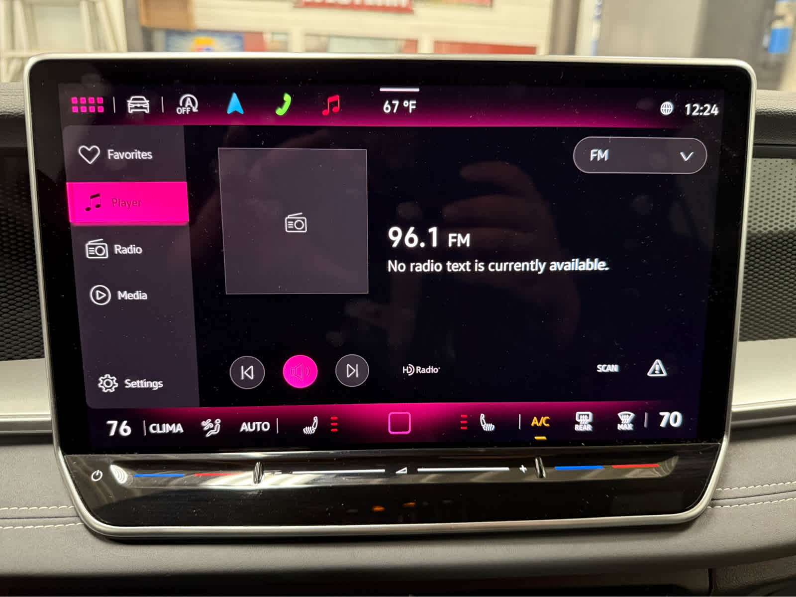 2025 Volkswagen Tiguan SE R-Line Black