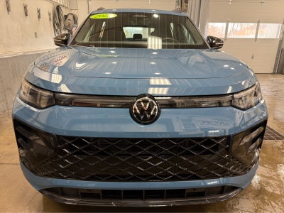 2025 Volkswagen Tiguan SE R-Line Black