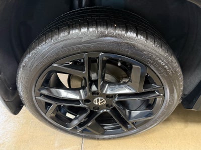 2025 Volkswagen Tiguan SE R-Line Black