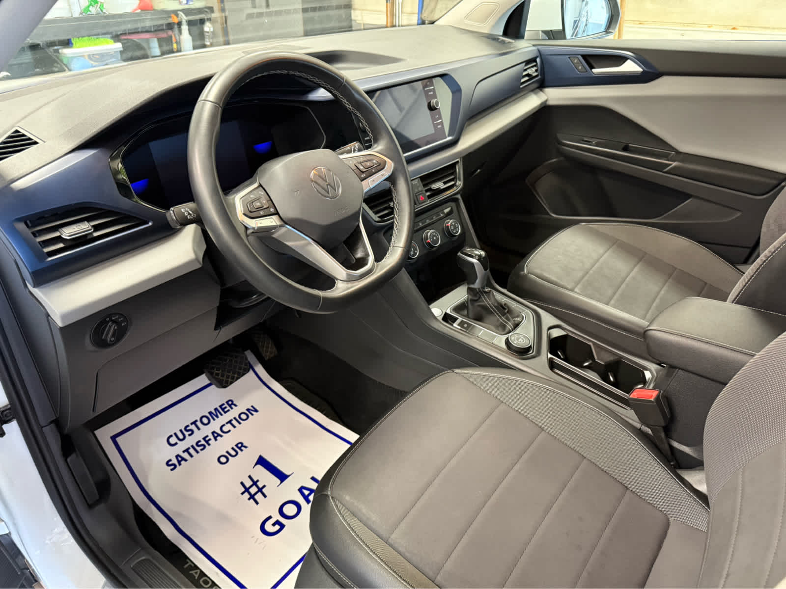2022 Volkswagen Taos SE