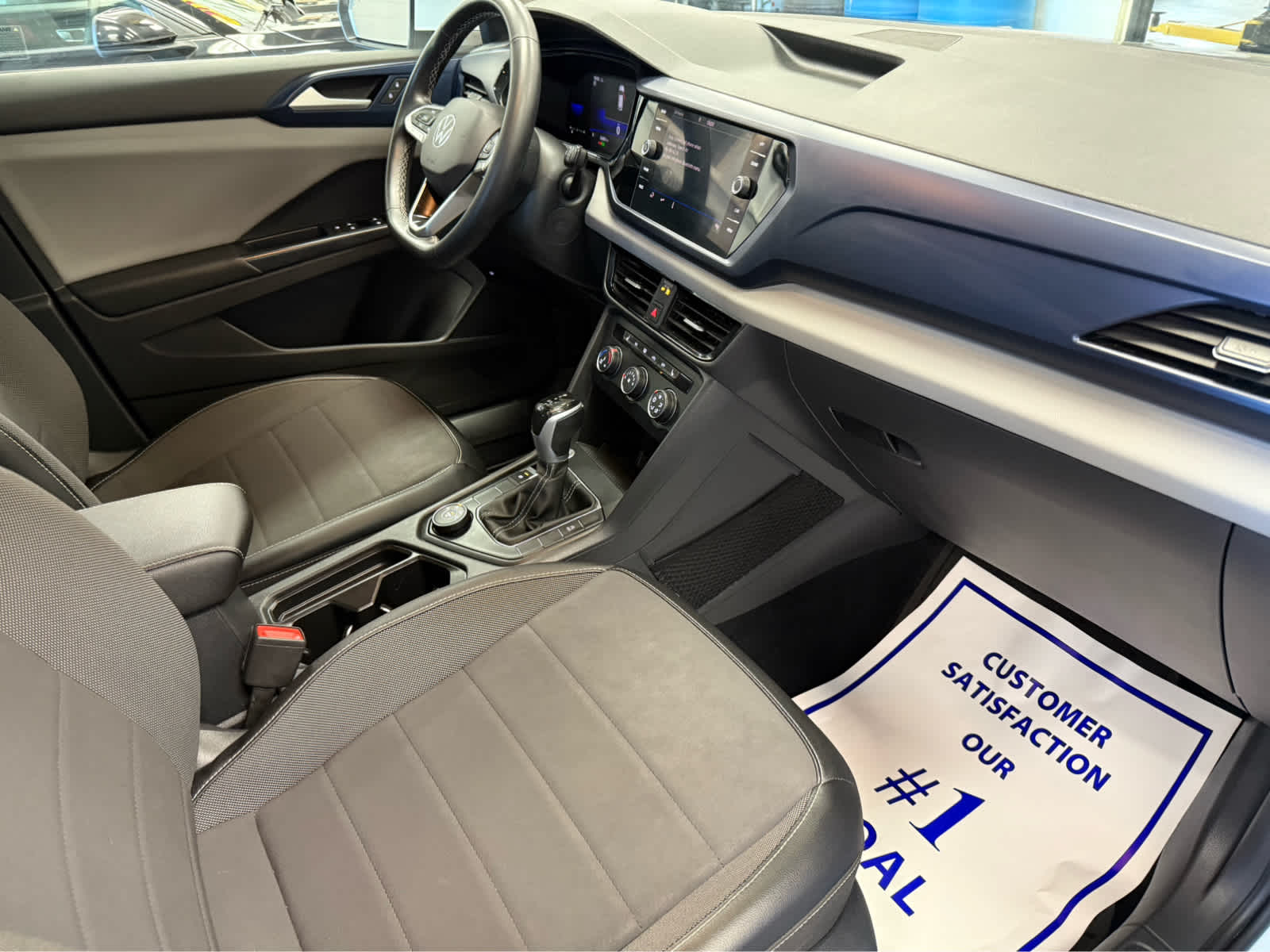 2022 Volkswagen Taos SE