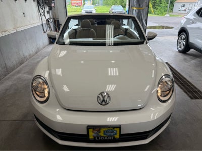 2013 Volkswagen Beetle Convertible 2.5L 50s Edition