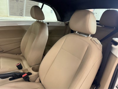 2013 Volkswagen Beetle Convertible 2.5L 50s Edition