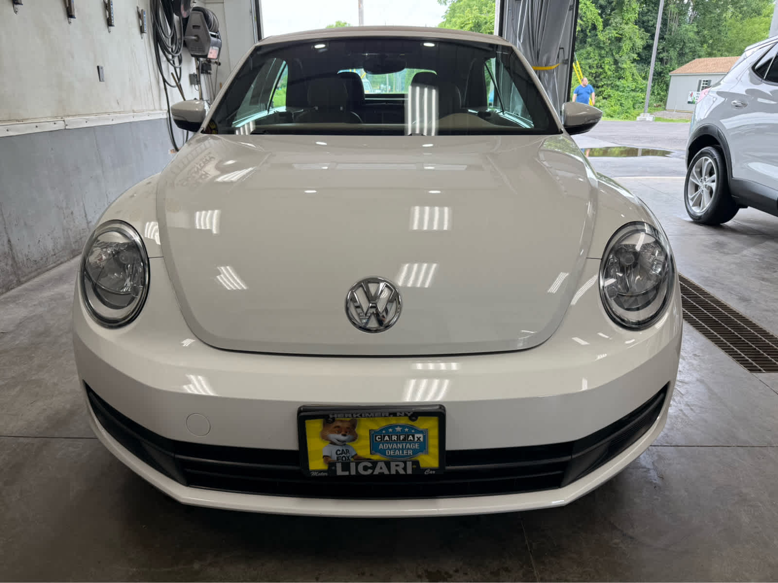 2013 Volkswagen Beetle Convertible 2.5L 50s Edition