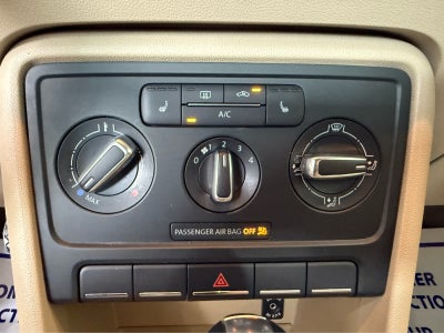 2013 Volkswagen Beetle Convertible 2.5L 50s Edition