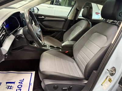 2025 Volkswagen Jetta SE