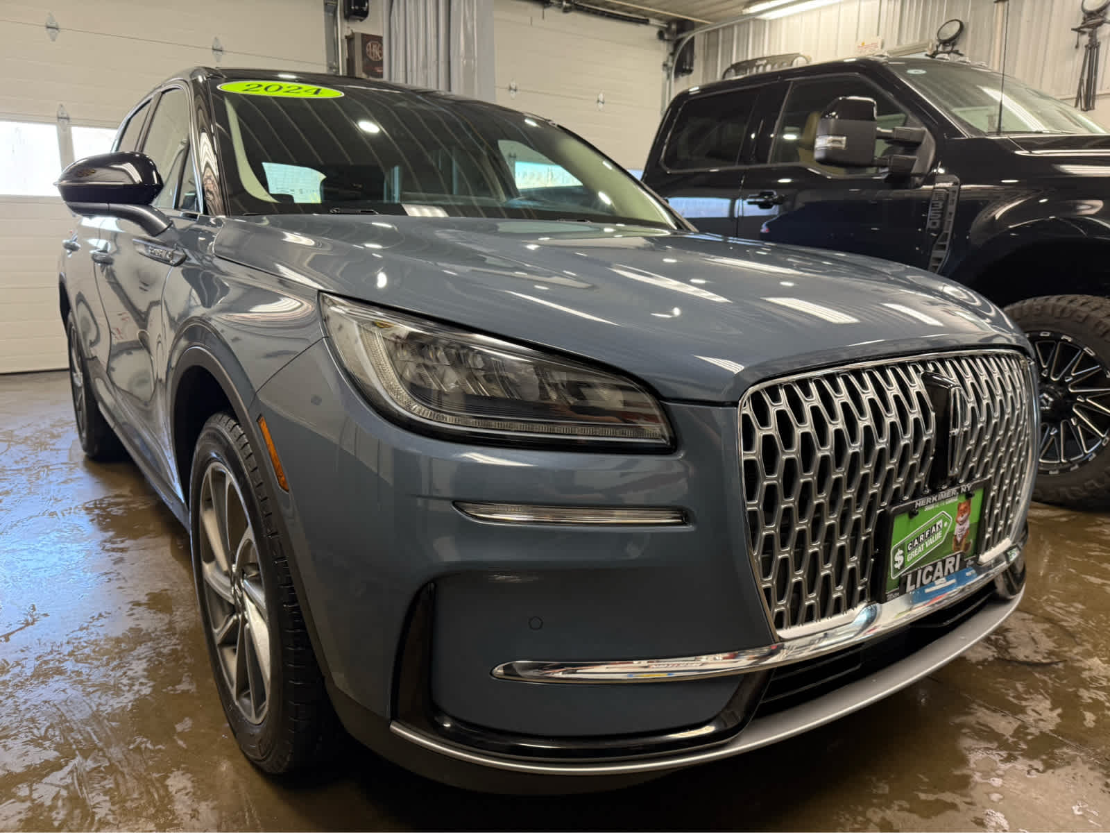 2023 Lincoln Corsair Standard