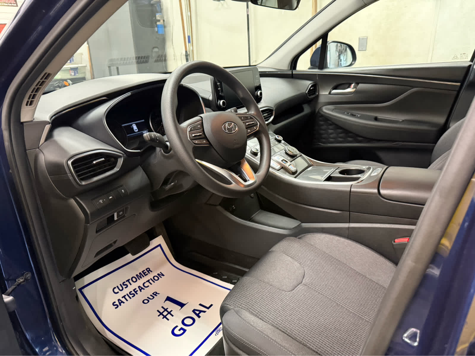 2023 Hyundai Santa Fe SE