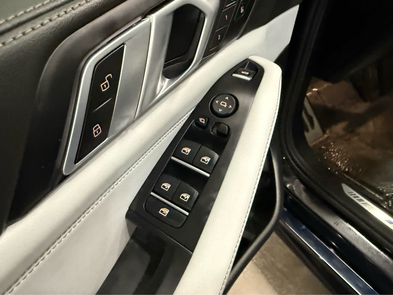 2025 BMW X5 M60i M60i