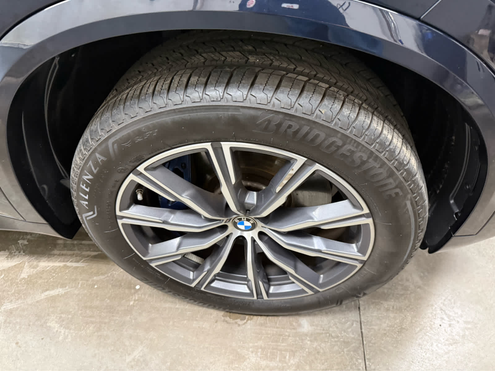 2025 BMW X5 M60i M60i
