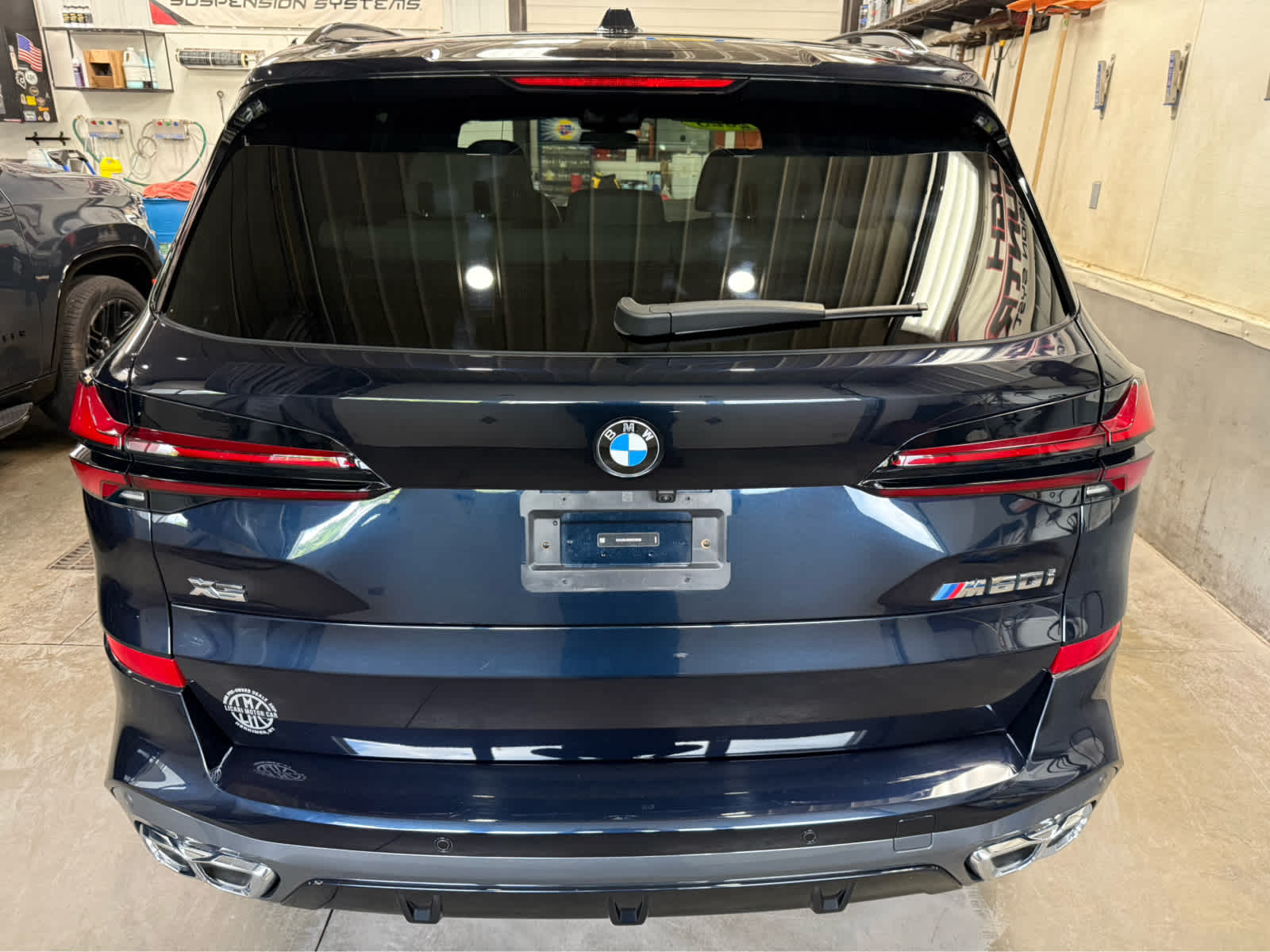 2025 BMW X5 M60i M60i