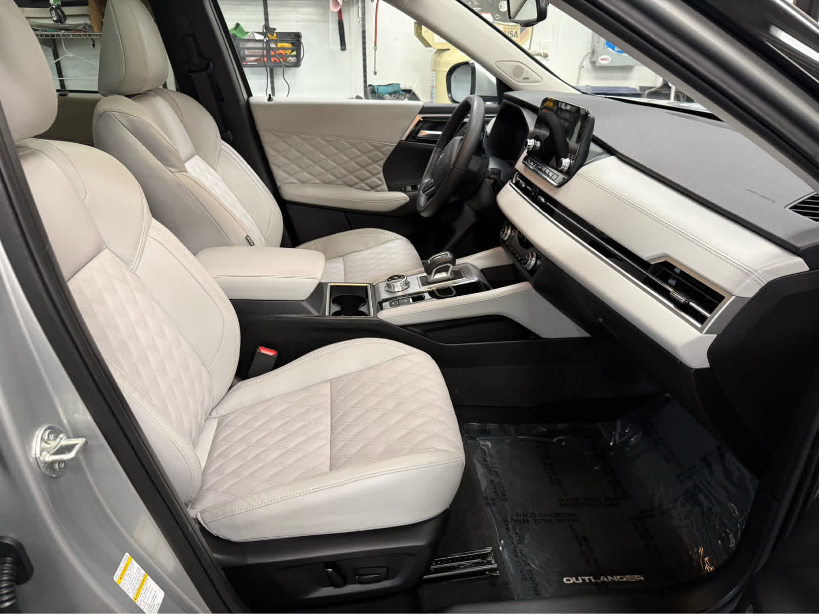 2024 Mitsubishi Outlander SEL