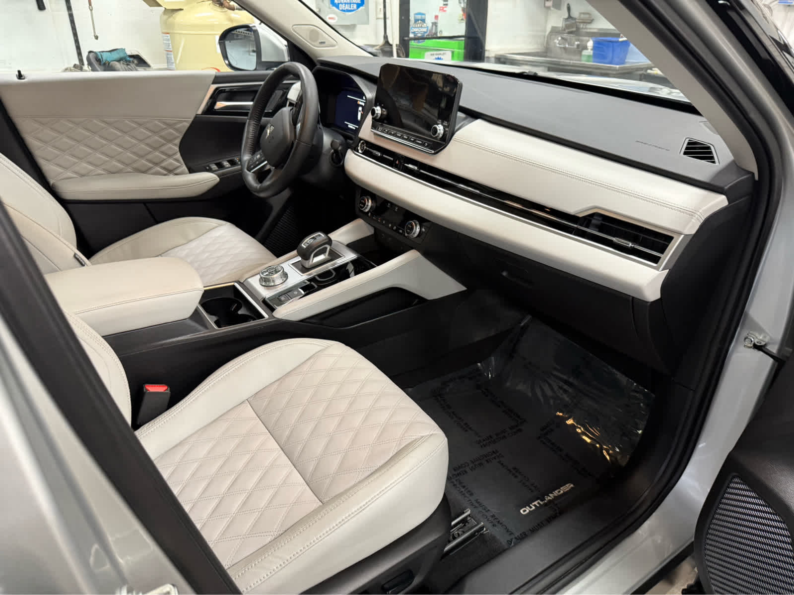 2024 Mitsubishi Outlander SEL