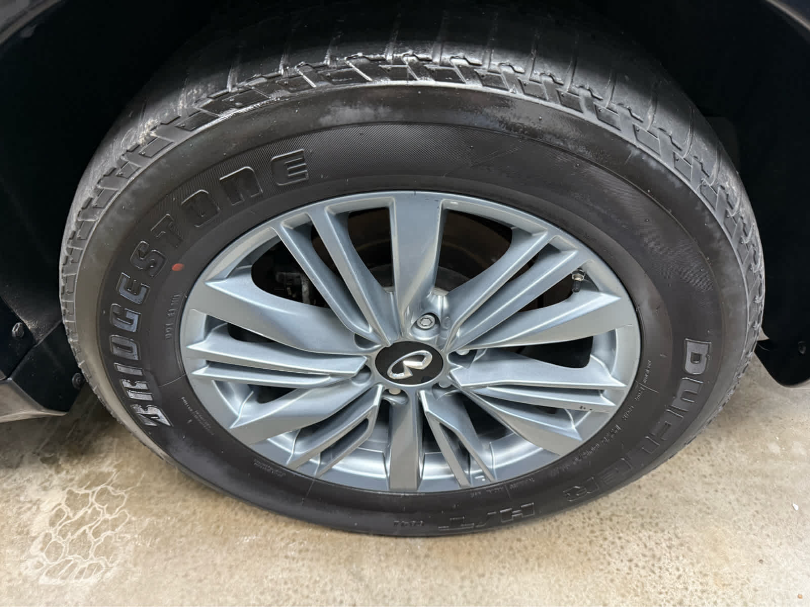 2024 INFINITI QX80 LUXE