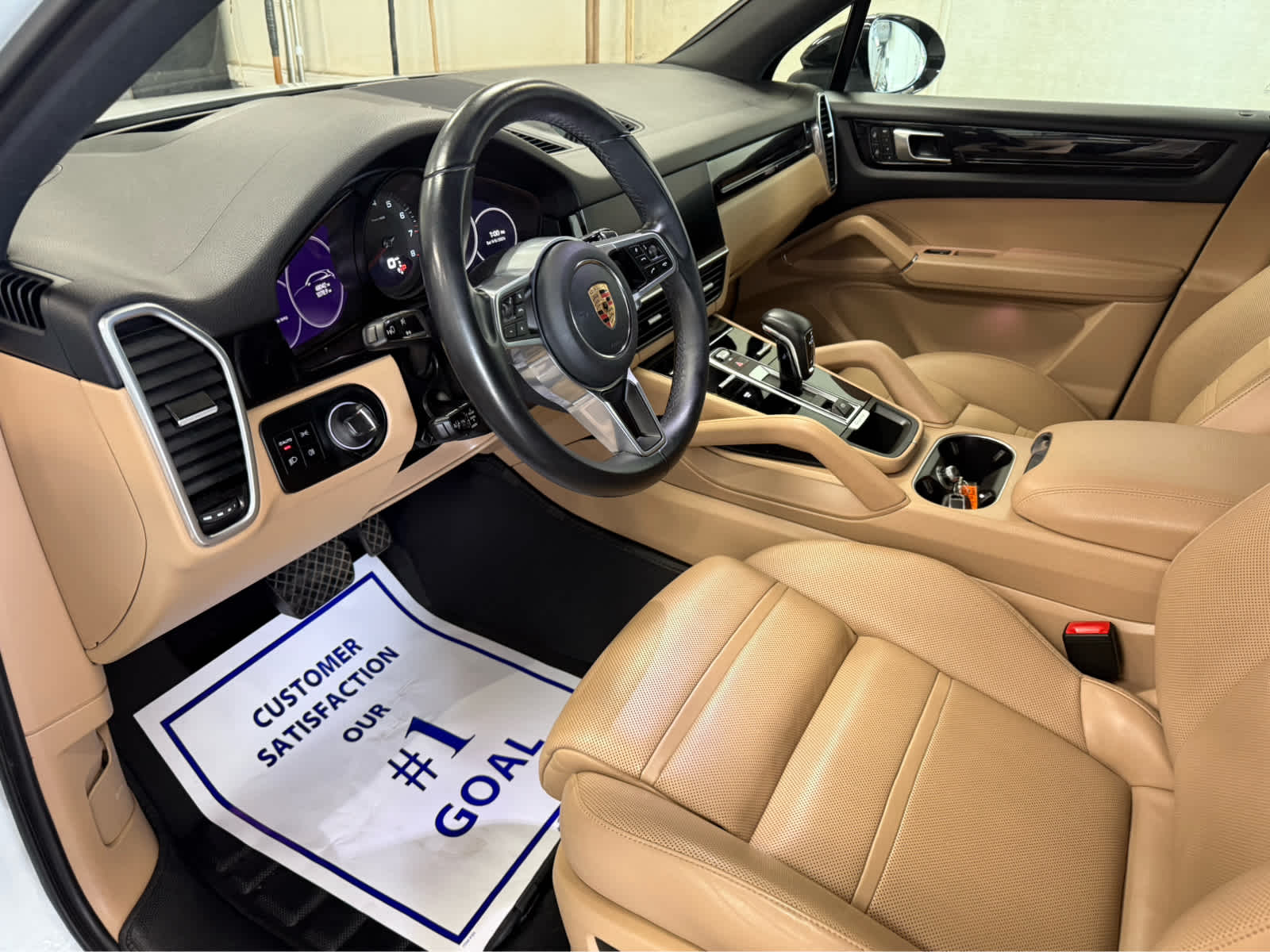 2023 Porsche Cayenne Platinum Edition