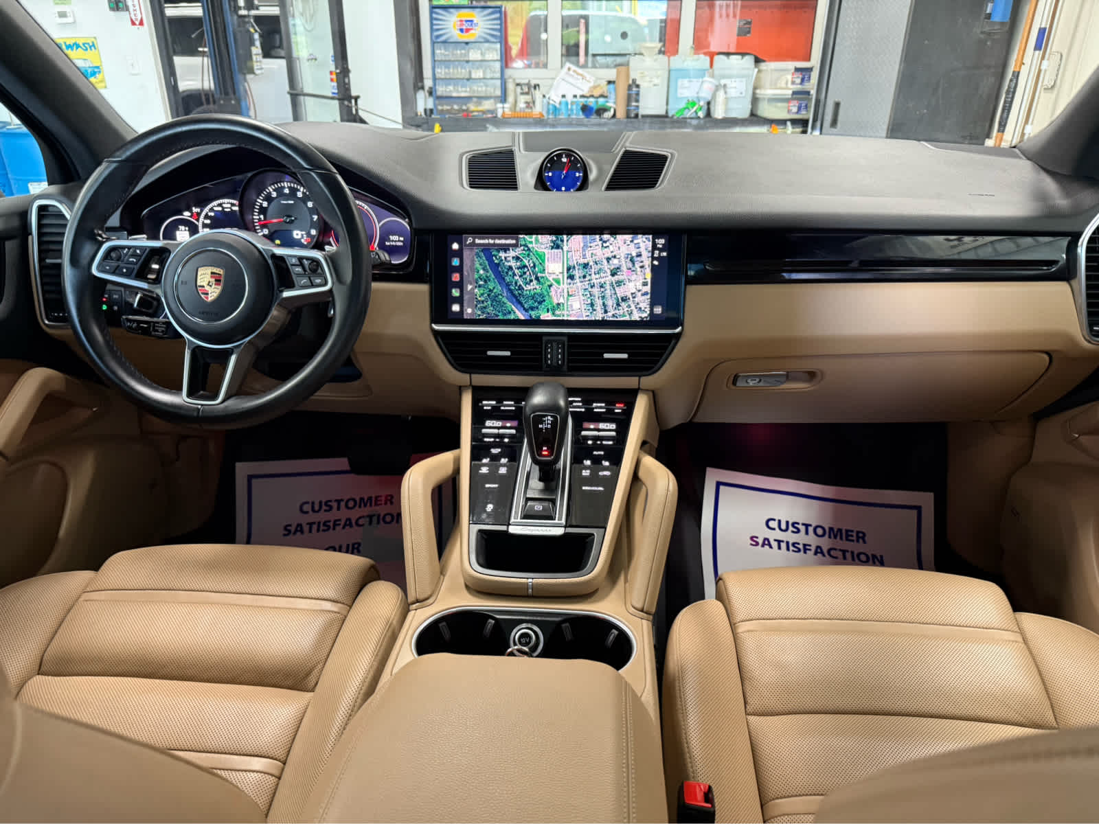 2023 Porsche Cayenne Platinum Edition