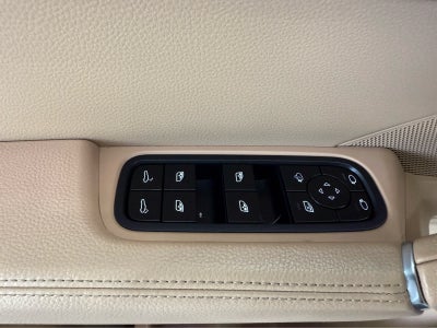 2023 Porsche Cayenne Platinum Edition
