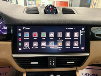 2023 Porsche Cayenne Platinum Edition