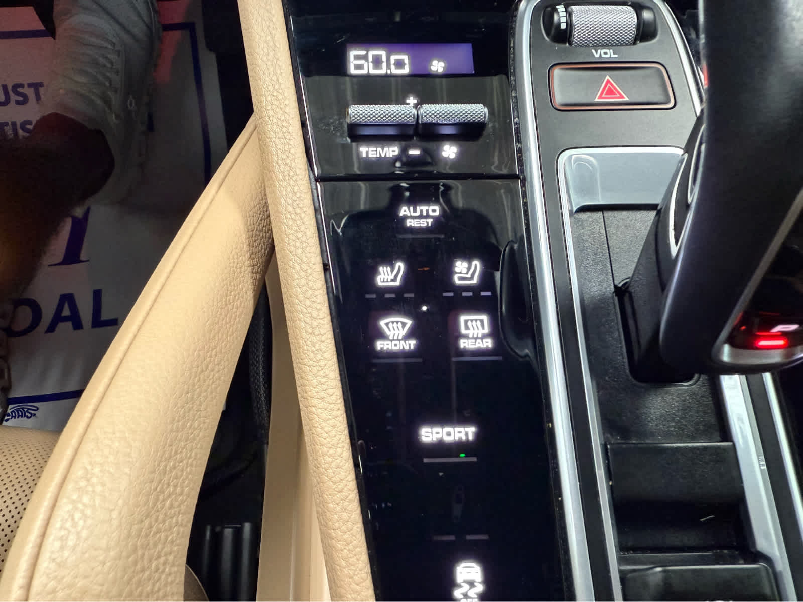 2023 Porsche Cayenne Platinum Edition
