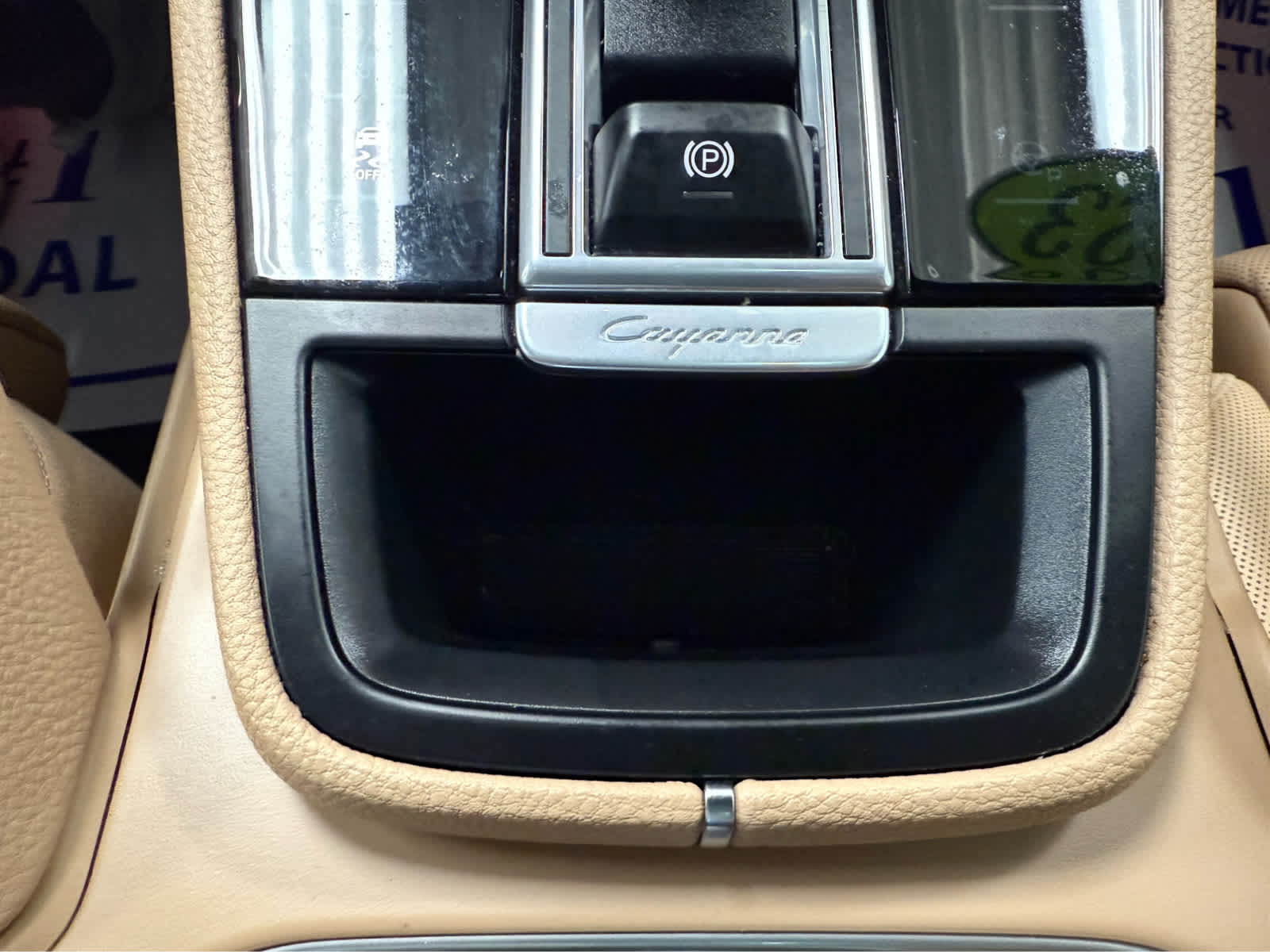 2023 Porsche Cayenne Platinum Edition