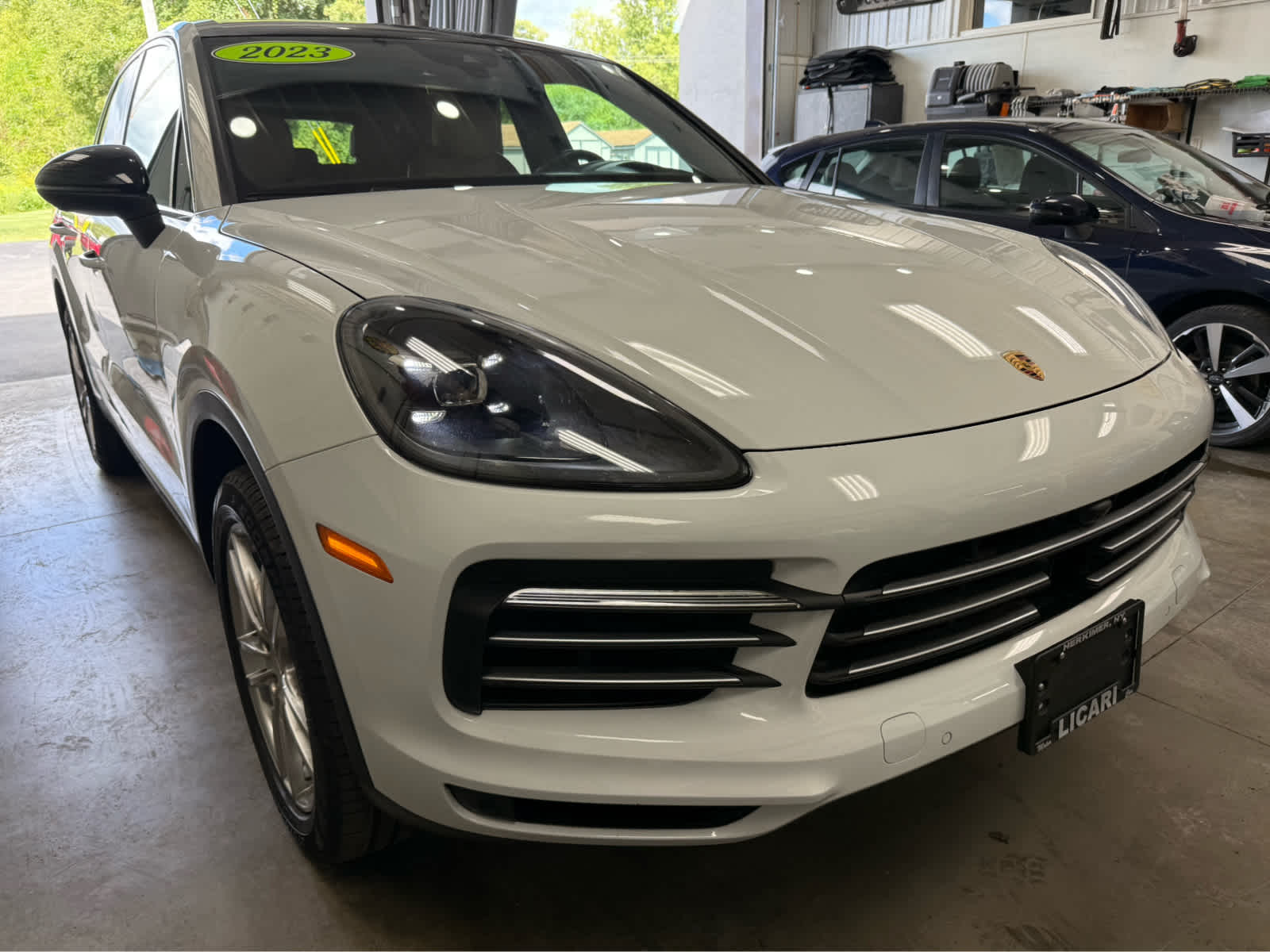 2023 Porsche Cayenne Platinum Edition