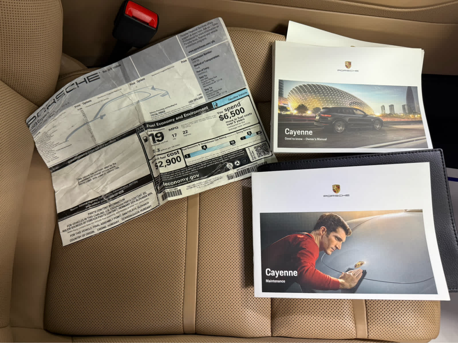 2023 Porsche Cayenne Platinum Edition