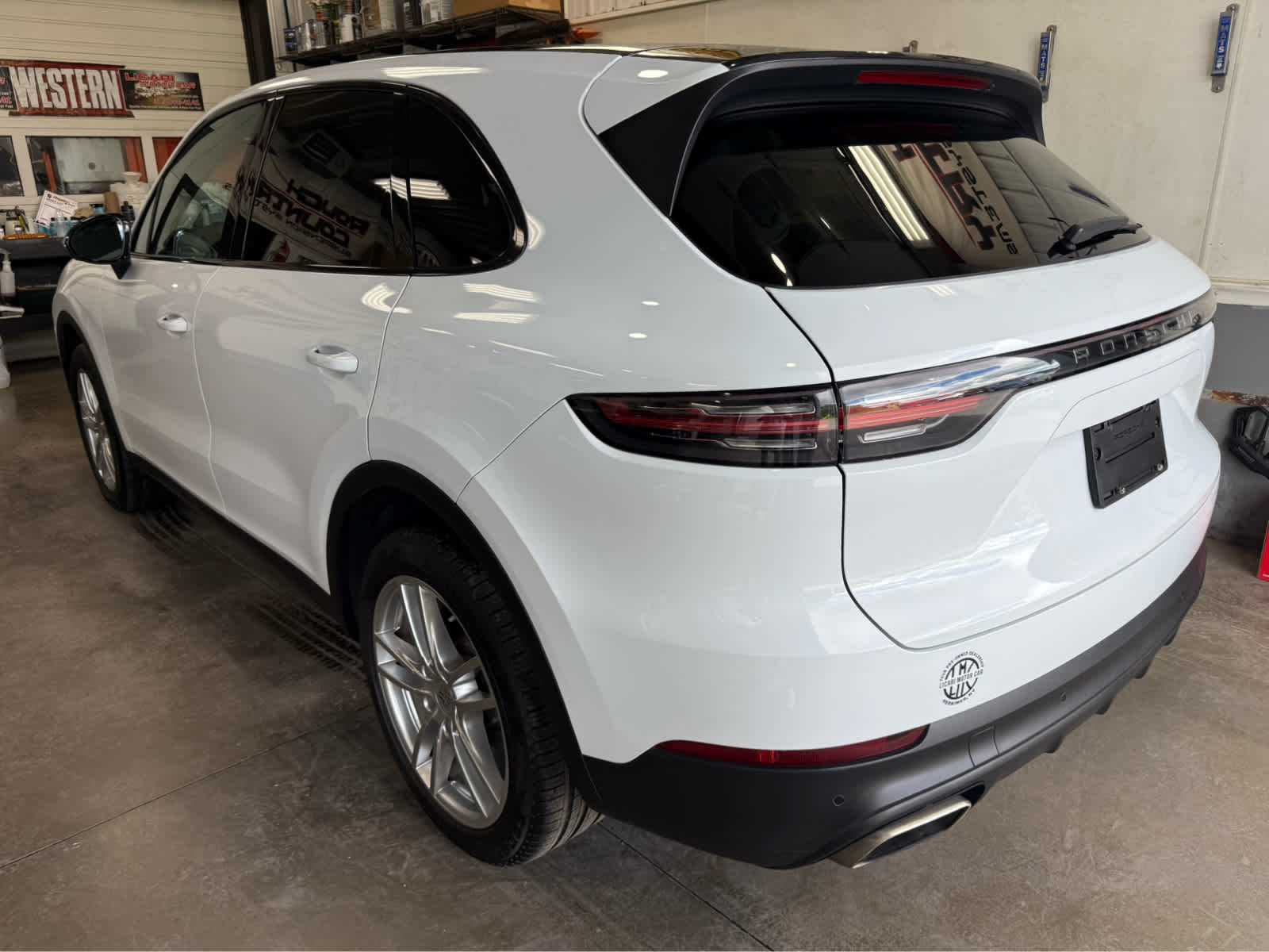 2023 Porsche Cayenne Platinum Edition